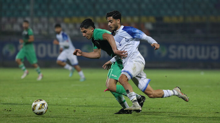 Zob Ahan Isfahan 0 - 0 Malavan Bandar Anzali