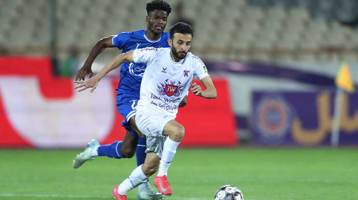 استقلال ۲ - ۲ هوادار