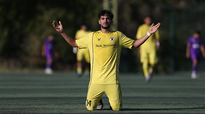 ماهور ری ۰ - ۷ هوادار