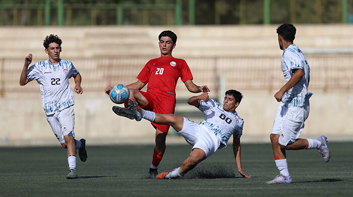 ایساتیس ایرانیان پایتخت ۰ - ۰ پارسیان جوان ایرانیان