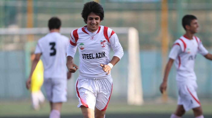 Steel Azin 6 - 0 Pas