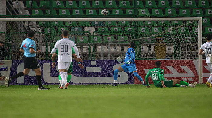 Zob Ahan Esfahan ۰ v ۰ Shams Azar F.C.