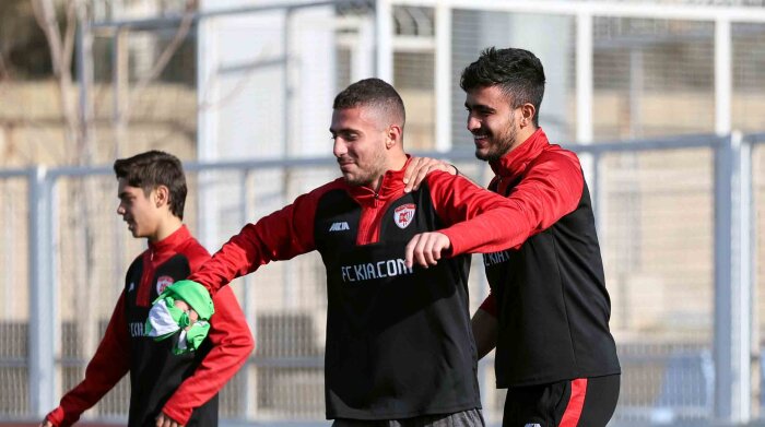 جلسه تمرینی تیم فوتبال جوانان آکادمی کیا