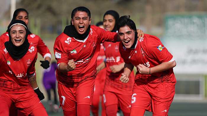 Ava Tehran ۰ v 1 Persepolis