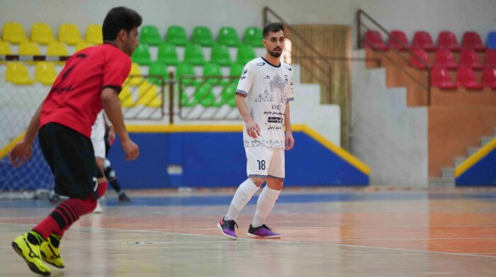 Chadormalou Ardakan. 2 - 1 Oghab Ghashghaei