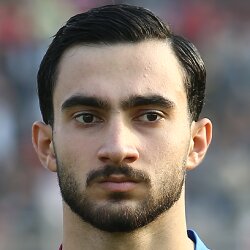 پوریا رضازاده