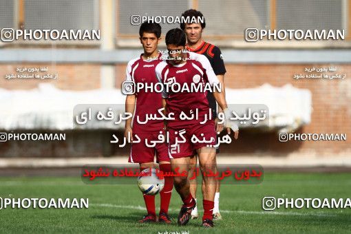 1030111, جلسه تمرینی تیم فوتبال پرسپولیس, 1390/05/31, , تهران, ورزشگاه شهید درفشی فر