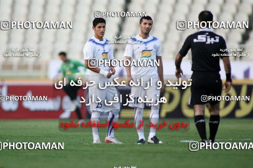 1033382, Tehran, Iran, لیگ برتر فوتبال ایران، Persian Gulf Cup، Week 8، First Leg، Naft Tehran 3 v 1 Malvan Bandar Anzali on 2011/09/25 at Shahid Dastgerdi Stadium
