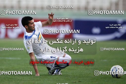 1033582, Tehran, Iran, لیگ برتر فوتبال ایران، Persian Gulf Cup، Week 8، First Leg، Naft Tehran 3 v 1 Malvan Bandar Anzali on 2011/09/25 at Shahid Dastgerdi Stadium