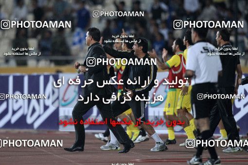 1040157, Tehran, [*parameter:4*], لیگ برتر فوتبال ایران، Persian Gulf Cup، Week 10، First Leg، Esteghlal 1 v 1 Rah Ahan on 2011/10/14 at Azadi Stadium