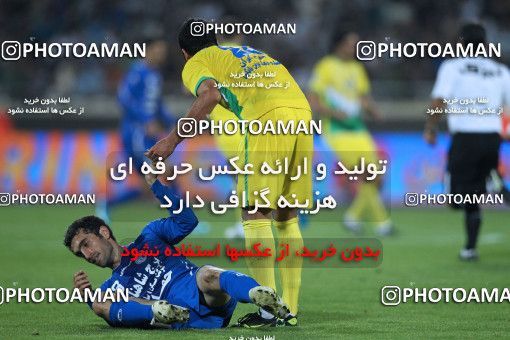 1039996, Tehran, [*parameter:4*], لیگ برتر فوتبال ایران، Persian Gulf Cup، Week 10، First Leg، Esteghlal 1 v 1 Rah Ahan on 2011/10/14 at Azadi Stadium