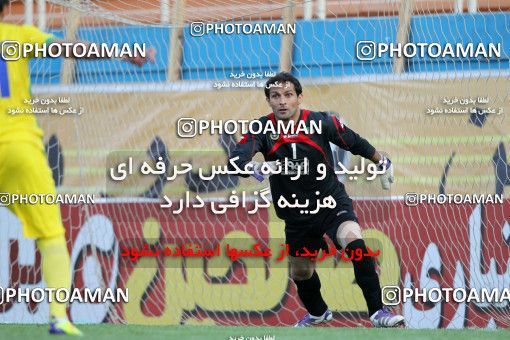 1041643, Tehran, [*parameter:4*], لیگ برتر فوتبال ایران، Persian Gulf Cup، Week 11، First Leg، Rah Ahan 1 v 1 Sepahan on 2011/10/20 at Ekbatan Stadium
