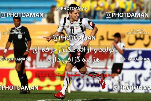 1041813, Tehran, [*parameter:4*], لیگ برتر فوتبال ایران، Persian Gulf Cup، Week 11، First Leg، Rah Ahan 1 v 1 Sepahan on 2011/10/20 at Ekbatan Stadium