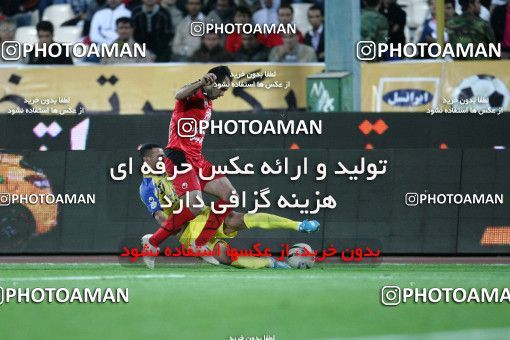 1042593, Tehran, [*parameter:4*], لیگ برتر فوتبال ایران، Persian Gulf Cup، Week 11، First Leg، Persepolis 0 v 0 Naft Tehran on 2011/10/21 at Azadi Stadium