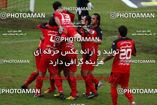 1045287, لیگ برتر فوتبال ایران، Persian Gulf Cup، Week 12، First Leg، 2011/10/29، Rasht، Shahid Dr. Azodi Stadium، Damash Gilan 2 - 3 Persepolis