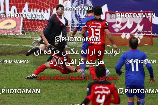 1045256, Rasht, Iran, لیگ برتر فوتبال ایران، Persian Gulf Cup، Week 12، First Leg، Damash Gilan 2 v 3 Persepolis on 2011/10/29 at Shahid Dr. Azodi Stadium