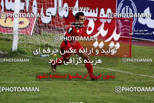1045224, Rasht, Iran, لیگ برتر فوتبال ایران، Persian Gulf Cup، Week 12، First Leg، Damash Gilan 2 v 3 Persepolis on 2011/10/29 at Shahid Dr. Azodi Stadium