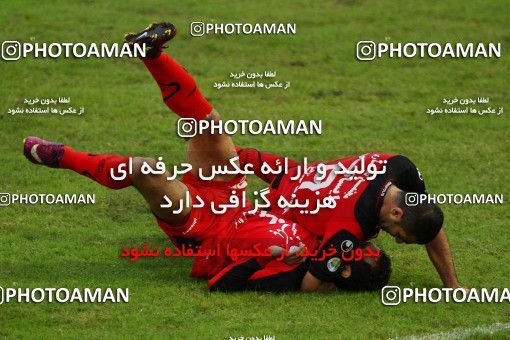 1045205, لیگ برتر فوتبال ایران، Persian Gulf Cup، Week 12، First Leg، 2011/10/29، Rasht، Shahid Dr. Azodi Stadium، Damash Gilan 2 - 3 Persepolis