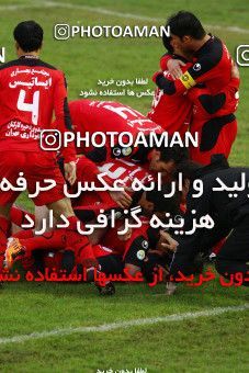 1045283, لیگ برتر فوتبال ایران، Persian Gulf Cup، Week 12، First Leg، 2011/10/29، Rasht، Shahid Dr. Azodi Stadium، Damash Gilan 2 - 3 Persepolis