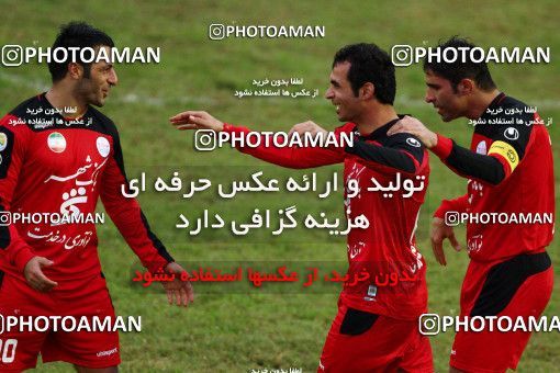 1045184, لیگ برتر فوتبال ایران، Persian Gulf Cup، Week 12، First Leg، 2011/10/29، Rasht، Shahid Dr. Azodi Stadium، Damash Gilan 2 - 3 Persepolis