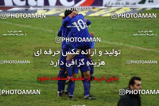 1045228, لیگ برتر فوتبال ایران، Persian Gulf Cup، Week 12، First Leg، 2011/10/29، Rasht، Shahid Dr. Azodi Stadium، Damash Gilan 2 - 3 Persepolis