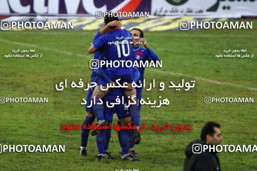 1045270, لیگ برتر فوتبال ایران، Persian Gulf Cup، Week 12، First Leg، 2011/10/29، Rasht، Shahid Dr. Azodi Stadium، Damash Gilan 2 - 3 Persepolis