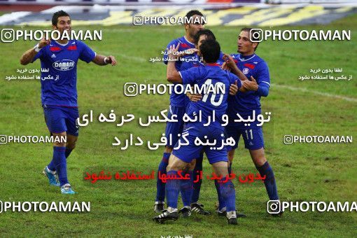 1045226, Rasht, Iran, لیگ برتر فوتبال ایران، Persian Gulf Cup، Week 12، First Leg، Damash Gilan 2 v 3 Persepolis on 2011/10/29 at Shahid Dr. Azodi Stadium