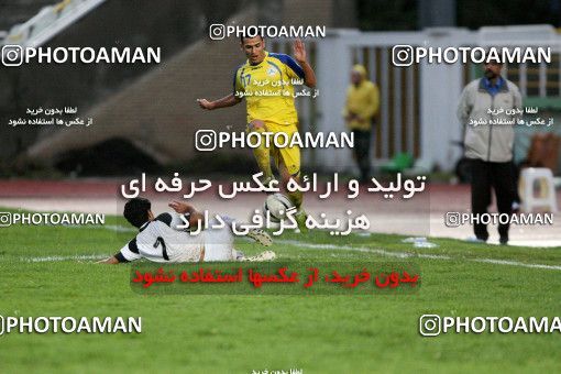 1045587, Tehran, Iran, لیگ برتر فوتبال ایران، Persian Gulf Cup، Week 12، First Leg، Naft Tehran 2 v 1 Shahin Boushehr on 2011/10/29 at Shahid Dastgerdi Stadium