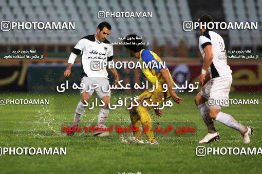 1045538, Tehran, Iran, لیگ برتر فوتبال ایران، Persian Gulf Cup، Week 12، First Leg، Naft Tehran 2 v 1 Shahin Boushehr on 2011/10/29 at Shahid Dastgerdi Stadium