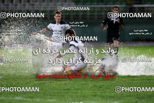1045525, Tehran, Iran, لیگ برتر فوتبال ایران، Persian Gulf Cup، Week 12، First Leg، Naft Tehran 2 v 1 Shahin Boushehr on 2011/10/29 at Shahid Dastgerdi Stadium