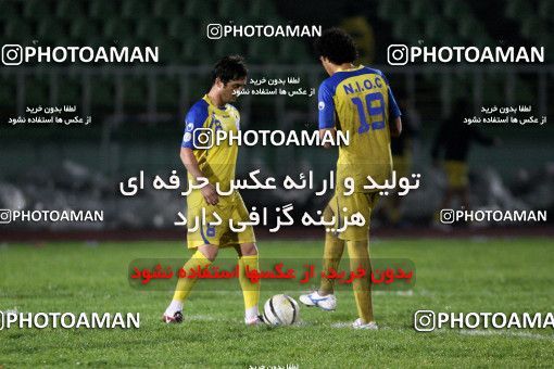 1045548, Tehran, Iran, لیگ برتر فوتبال ایران، Persian Gulf Cup، Week 12، First Leg، Naft Tehran 2 v 1 Shahin Boushehr on 2011/10/29 at Shahid Dastgerdi Stadium
