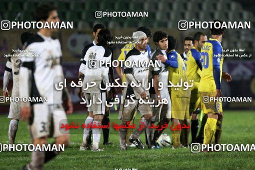 1045570, Tehran, Iran, لیگ برتر فوتبال ایران، Persian Gulf Cup، Week 12، First Leg، Naft Tehran 2 v 1 Shahin Boushehr on 2011/10/29 at Shahid Dastgerdi Stadium