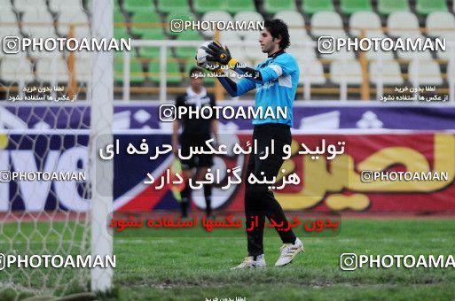 1045627, Tehran, Iran, لیگ برتر فوتبال ایران، Persian Gulf Cup، Week 12، First Leg، Naft Tehran 2 v 1 Shahin Boushehr on 2011/10/29 at Shahid Dastgerdi Stadium