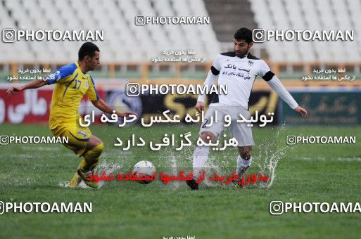 1045663, Tehran, Iran, لیگ برتر فوتبال ایران، Persian Gulf Cup، Week 12، First Leg، Naft Tehran 2 v 1 Shahin Boushehr on 2011/10/29 at Shahid Dastgerdi Stadium