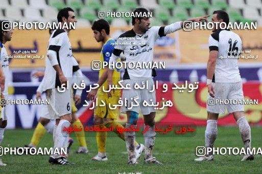 1045660, Tehran, Iran, لیگ برتر فوتبال ایران، Persian Gulf Cup، Week 12، First Leg، Naft Tehran 2 v 1 Shahin Boushehr on 2011/10/29 at Shahid Dastgerdi Stadium