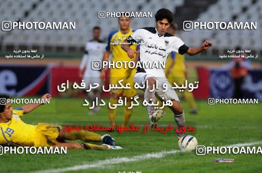 1045632, Tehran, Iran, لیگ برتر فوتبال ایران، Persian Gulf Cup، Week 12، First Leg، Naft Tehran 2 v 1 Shahin Boushehr on 2011/10/29 at Shahid Dastgerdi Stadium