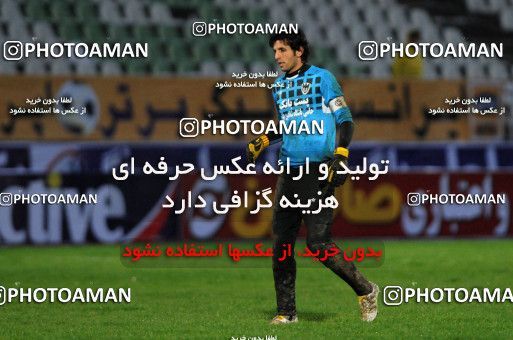 1045633, Tehran, Iran, لیگ برتر فوتبال ایران، Persian Gulf Cup، Week 12، First Leg، Naft Tehran 2 v 1 Shahin Boushehr on 2011/10/29 at Shahid Dastgerdi Stadium