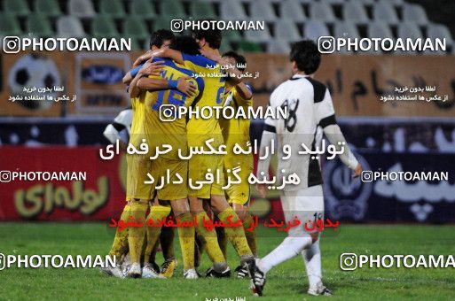 1045647, Tehran, Iran, لیگ برتر فوتبال ایران، Persian Gulf Cup، Week 12، First Leg، Naft Tehran 2 v 1 Shahin Boushehr on 2011/10/29 at Shahid Dastgerdi Stadium