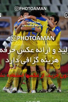 1045590, Tehran, Iran, لیگ برتر فوتبال ایران، Persian Gulf Cup، Week 12، First Leg، Naft Tehran 2 v 1 Shahin Boushehr on 2011/10/29 at Shahid Dastgerdi Stadium