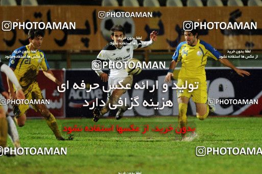 1045686, Tehran, Iran, لیگ برتر فوتبال ایران، Persian Gulf Cup، Week 12، First Leg، Naft Tehran 2 v 1 Shahin Boushehr on 2011/10/29 at Shahid Dastgerdi Stadium