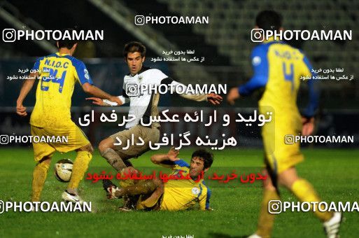 1045626, Tehran, Iran, لیگ برتر فوتبال ایران، Persian Gulf Cup، Week 12، First Leg، Naft Tehran 2 v 1 Shahin Boushehr on 2011/10/29 at Shahid Dastgerdi Stadium