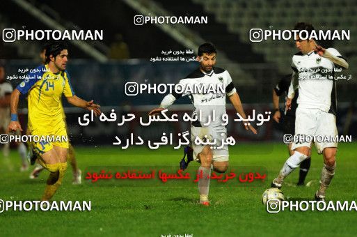 1045593, Tehran, Iran, لیگ برتر فوتبال ایران، Persian Gulf Cup، Week 12، First Leg، Naft Tehran 2 v 1 Shahin Boushehr on 2011/10/29 at Shahid Dastgerdi Stadium