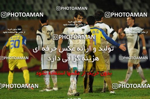 1045682, Tehran, Iran, لیگ برتر فوتبال ایران، Persian Gulf Cup، Week 12، First Leg، Naft Tehran 2 v 1 Shahin Boushehr on 2011/10/29 at Shahid Dastgerdi Stadium