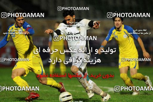 1045642, Tehran, Iran, لیگ برتر فوتبال ایران، Persian Gulf Cup، Week 12، First Leg، Naft Tehran 2 v 1 Shahin Boushehr on 2011/10/29 at Shahid Dastgerdi Stadium