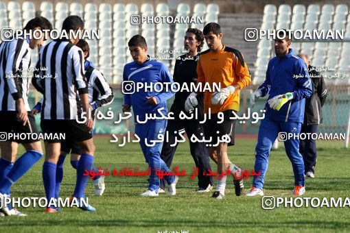 1045941, Tehran, , Esteghlal Football Team Training Session on 2011/11/04 at Shahid Dastgerdi Stadium