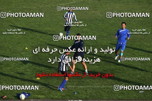 1045944, Tehran, , Esteghlal Football Team Training Session on 2011/11/04 at Shahid Dastgerdi Stadium