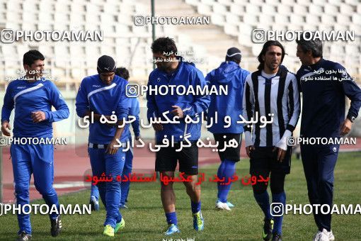 1046089, Tehran, , Esteghlal Football Team Training Session on 2011/11/11 at Shahid Dastgerdi Stadium
