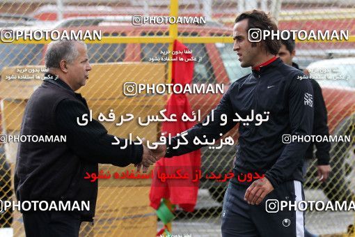 1046282, Tehran, , Persepolis Football Team Training Session on 2011/11/13 at Derafshifar Stadium