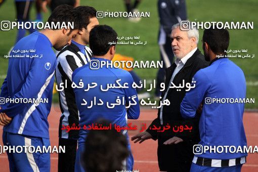 1046574, Tehran, , Esteghlal Football Team Training Session on 2011/11/18 at Shahid Dastgerdi Stadium
