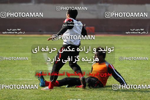 1049340, Tehran, , Persepolis Football Team Training Session on 2011/12/04 at Derafshifar Stadium